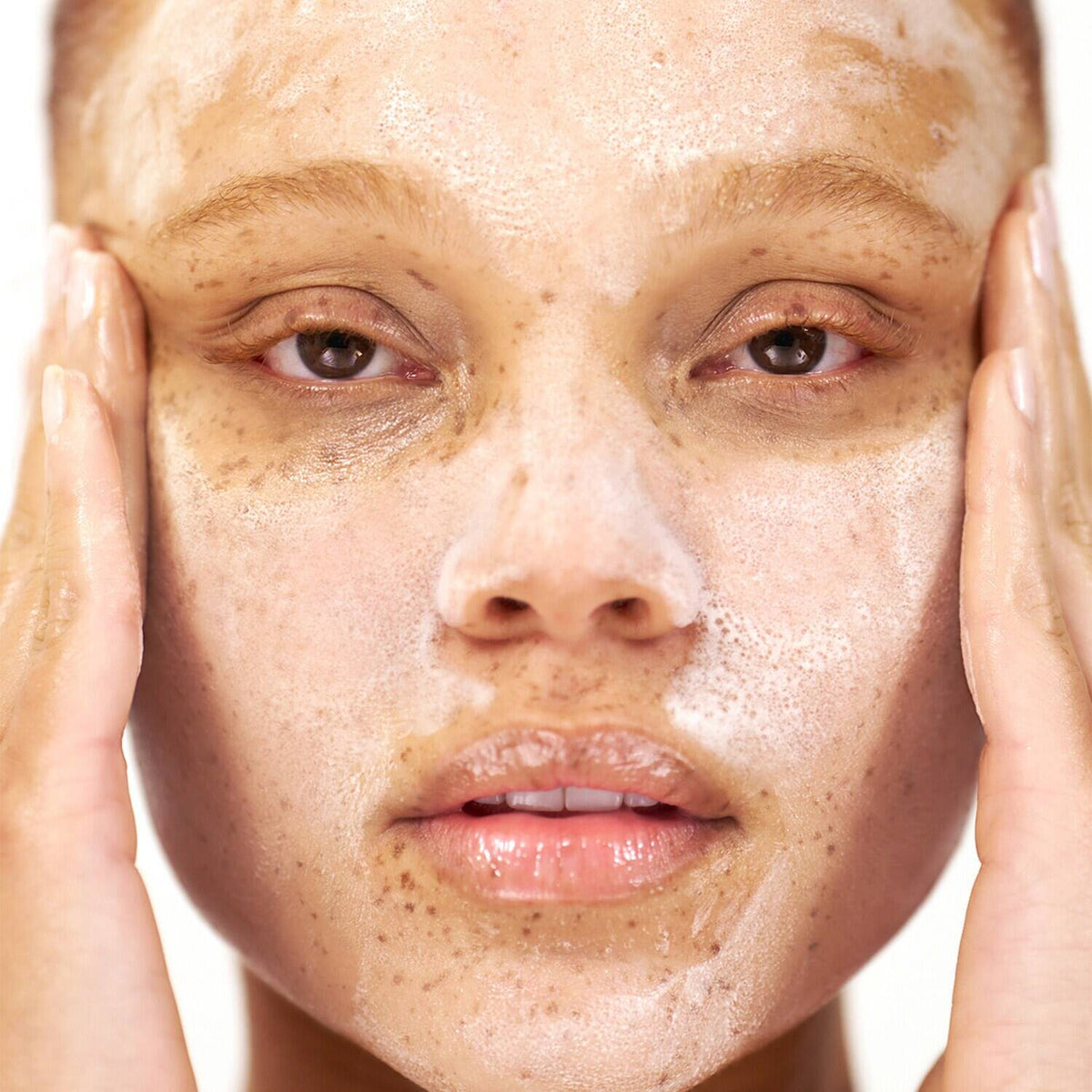 REFY FACE CLEANSE - REMOVE AND ENHANCE FACE CLEANSE