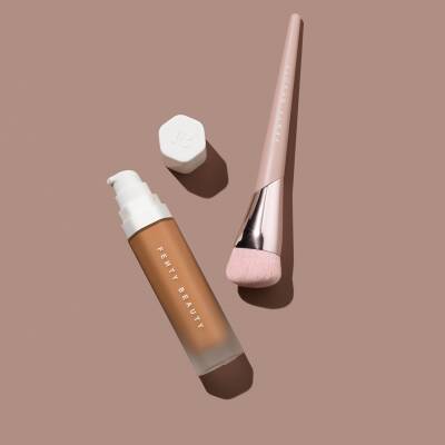 Fenty Beauty Natural Luminous Foundation Brush 145g