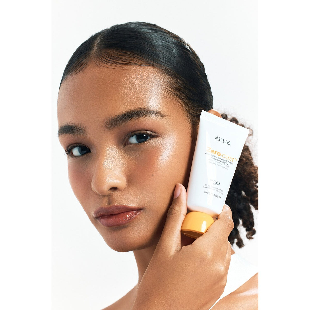 ANUA Zero-Cast Moisturizing Finish Sunscreen - hydrates and protects 50ml