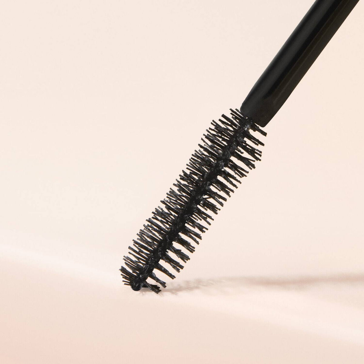 RARE BEAUTY Perfect Strokes Universal Volumizing Mascara Mini 8ml