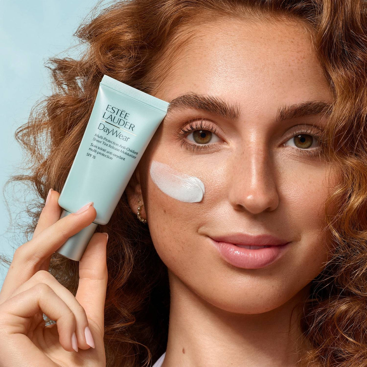 Estée Lauder DayWear Multi-Protection Anti-Oxidant Sheer Tint Release Moisturizer SPF15 15ml